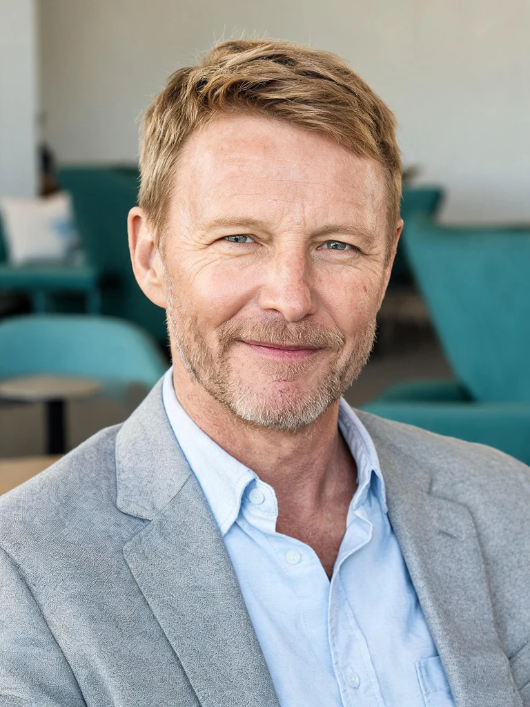 Professional portrait of Alexander Whitmore